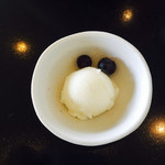 ドリアン - サービスランチに付いている  フローズンアイスでした  口当たりもよく  サッパリして美味しかったです