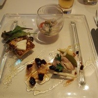DINING ROOM IN THE MAIKO - 馬車に見立てました。と説明がありましが、どれが馬車？