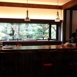 Cafe 深山 - 2014年10月　カウンターの雰囲気が抜群！