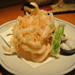 酒とそば まるき - 白海老のかき揚げ