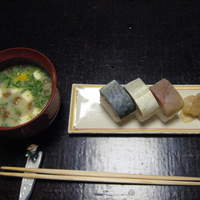 割烹 やました - 鯖寿司と白味噌のお味噌汁