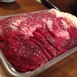 栄楽肉店 - 馬刺し 800ｇ