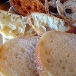 シニフィアン シニフィエ - おすすめプレート チャバタ、バゲット、パン・ド・ミ