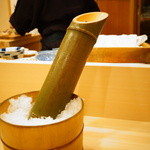 と村 - 新潟　〆張鶴