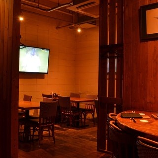 味わいたっぷりの古い建物を利用した店内