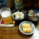 居酒屋 正ちゃん - 晩酌セット1200円。ビールと日替りの小鉢3品。