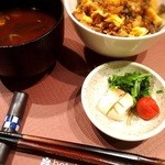 鉄板焼 銀杏 ホテル日航大阪 - ガーリックチャーハン。