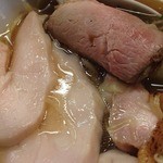 麺処 鶏谷 - 鶏そば(750円)三種のチャーシュー