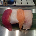 Uogashi Nihonichi Tachigui Sushi - 日替り魚がし_1.5人前