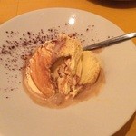 50種の希少ワインと薪窯ピザ ボンリッサ - アッフォガート