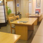 Kappou Yahataya - 一階テーブル席