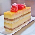 アテスウェイ - '15.06 プラリネパンプルムース