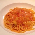 ペルバッコ イタリアーノ - 生ウニのトマトソースのリングイネ