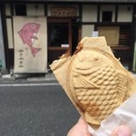 鯛焼工房 やきやきや - 持ち帰るとどうしても味が落ちるけど、その場で食べたらめちゃ旨い！
