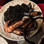 カサ・ベリヤ - スミ入りパエージャ（２人前￥3,888）catorce de junio de 2015