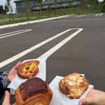 ビブレ - 駐車場でかぶりつく！