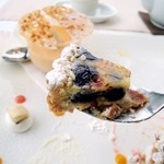 アルチザン・パティシエ・イタバシ - サクランボがたっぷりです。