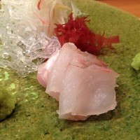 伊勢鮨 - 北海道のタイ、ことソイ