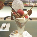 ショコラティエ パレ ド オール - パフェ パレドオール　１７２８円