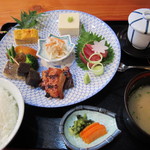 みやび亭 八百辰 - おまかせ幕の内プレート（1,680円）