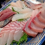 お食事処水仙 - お食事処水仙　本日の刺し盛り（中）２０００円