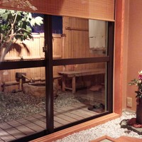 旬菜 甘の井 - マンションの部屋とは思えないお庭