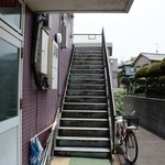 Okan - お店に向かう階段