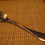 ファニエンテ - ユニークなフォルムのデザート用スプーン