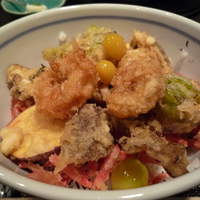 寿楽 - 季節の天ばら丼アップ