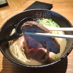 ラーメンゼロ PLUS - チャーシューの感じ