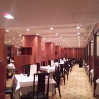 南国酒家 原宿本店 - 広々とした店内