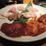 炭火焼肉 あもん - ホルモン盛り