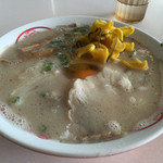 丸幸ラーメンセンター - 漬け物投入 （マイブーム）