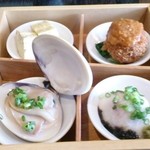 レストラン ぎんざ 泥武士 - 二の重弁当の一の段 はまぐり、まぐろとろろがけ、メンチカツ