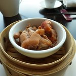 広東料理 センス - 豚足コラーゲンと花生の南乳みそ風味（一人前)