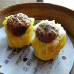 広東料理 センス - 豚肉とエビ入り広東しゅうまい椎茸のせ