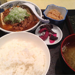 Yakiton Sakaba Kanda Torahachi - ランチ 和牛すじ煮込み豆腐定食