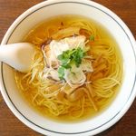 中華そば カリフォルニア - 煮干そばのアップ