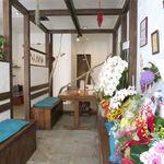 中華そば カリフォルニア - 店内テーブル席