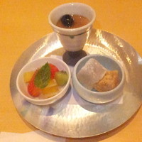 札幌なだ万茶寮 - オープニングメニューランチ　３０２４円　デザート　【　２０１５年６月　】