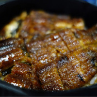 ひつまぶし 備長 本店 - ミニ丼でちょっと物足りずですが、炭火焼で美味しい