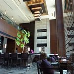 広東料理 センス - 写真の左上が、38階のフロントになります