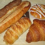 エーデルワイス ルビアン アンテノール - 半値以下の特価パン詰め合わせ。