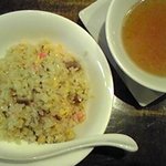 中華麺・餃子房　蓮煌 - 半チャーハン