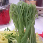 博多天神 - 麺の表情(2015.6.16)
      こっちはダメ