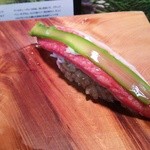 弘寿司 - ズワイガニ アスパラのせ