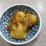 京助 - 定食の一品、肉じゃが