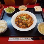 上海飯店 - 麻婆豆腐定食