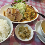 横浜中華街 福養軒 - Bランチ(生姜豚と温野菜の中華味噌ソース・海老と玉子のチリソース・骨付鶏の正油揚げ)