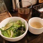 Dining GROOTS - ふわふわ卵のオムライスのサラダとスープ〔15/6/17撮影〕